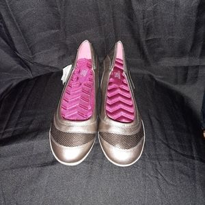 Avon Walking shoes new with tags